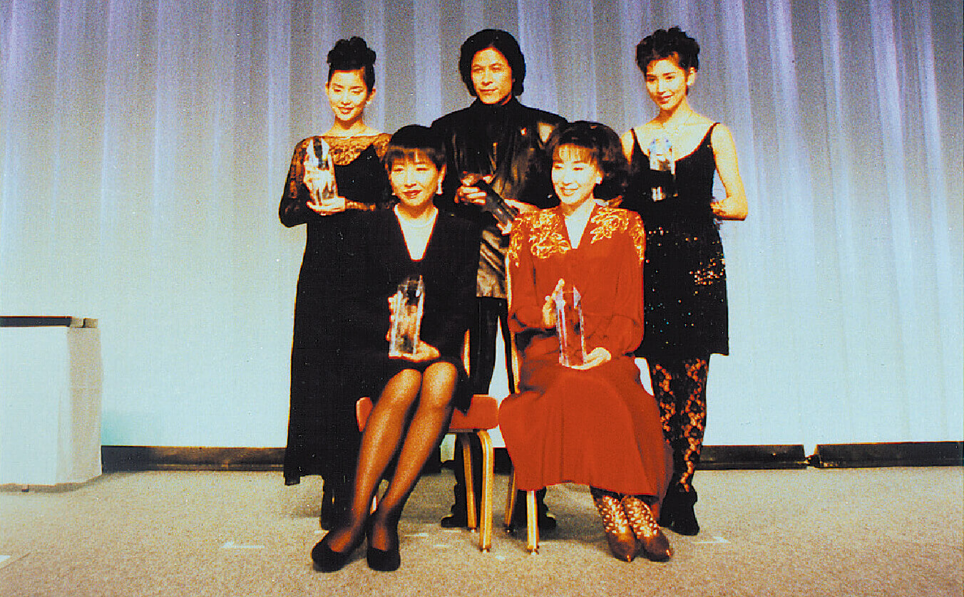 1995年、第6回 国際宝飾展内で開催した、日本ジュエリーベストドレッサー賞受賞者写真